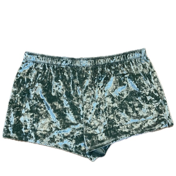 PINK Velvet Boxer Shorts NWT - Picture 2 of 4